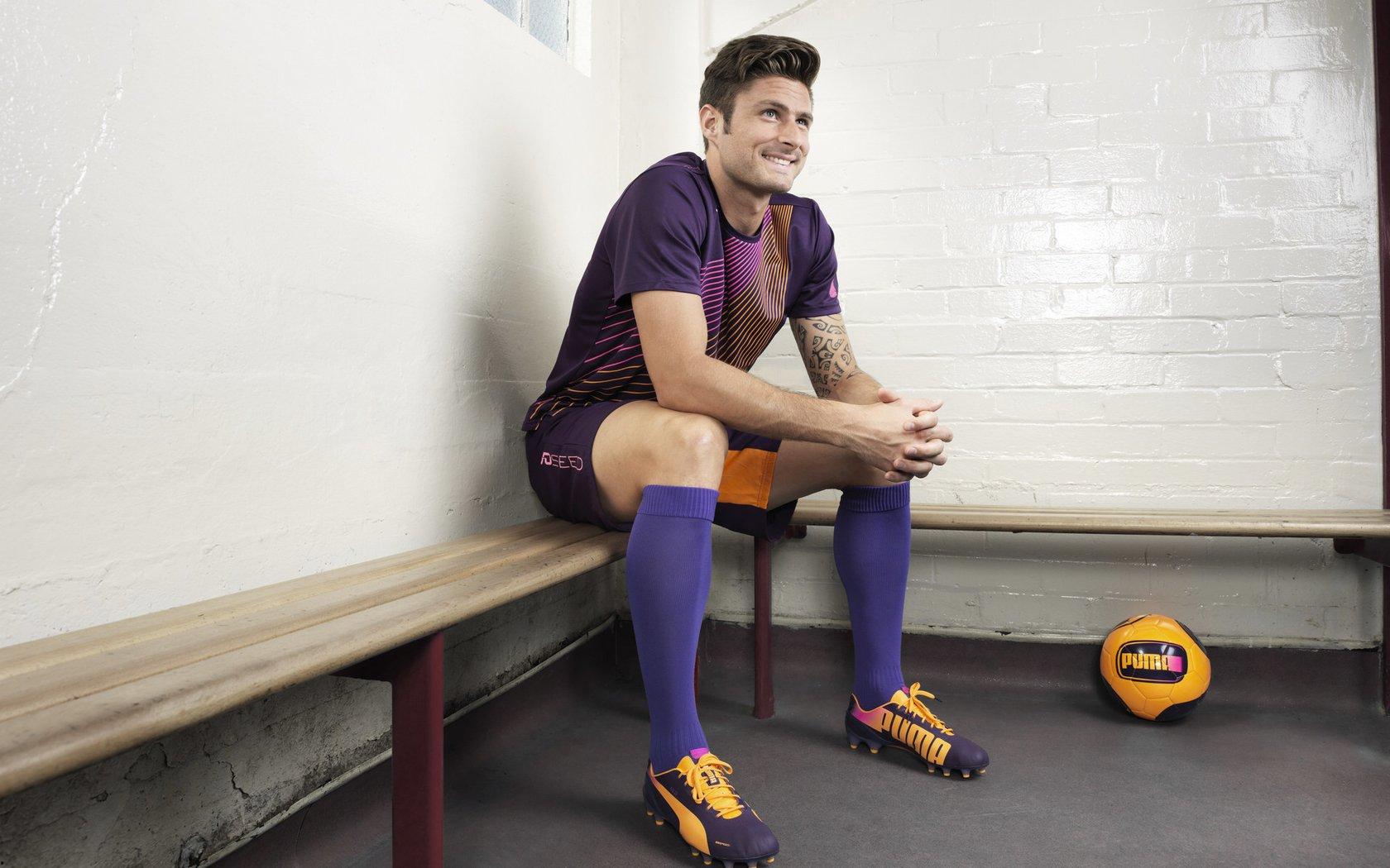 欧足联声明，决赛场外混乱因假票球迷引发 深切同情受影响者